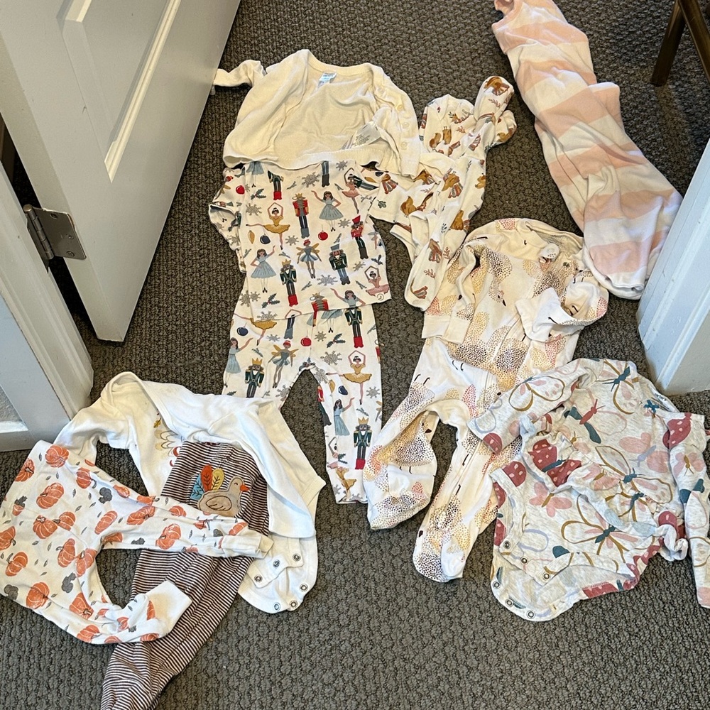 9 month old sleepers and outfits